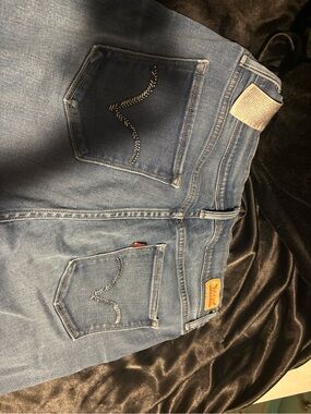 Vintage Light Wash Denim LEVIS Jeans with Embroidered Back Pockets
